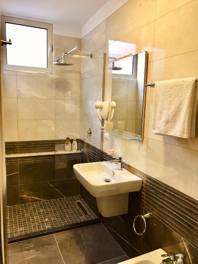 Away From Apartamento